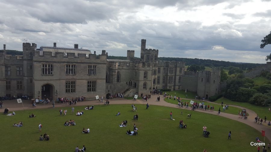 נוף מחומות Warwick castle